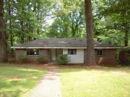 624 Lisa Ln
