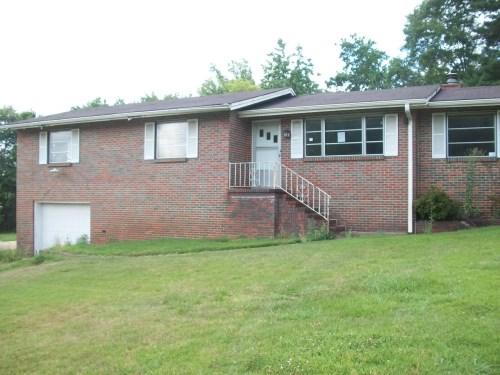 109 Pinecrest Rd
