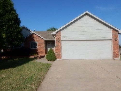 2718 N Parkridge Ct