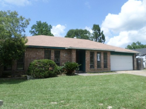 218 North Blvd