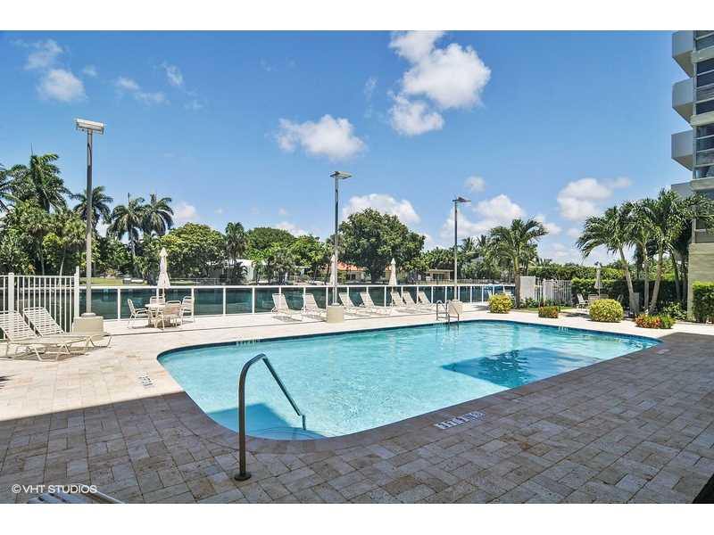 9800 W BAY HARBOR DR # 707