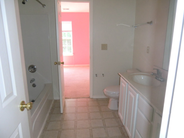 8105 Kings Creek Dr