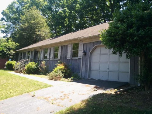 3613 Perthshire Lane