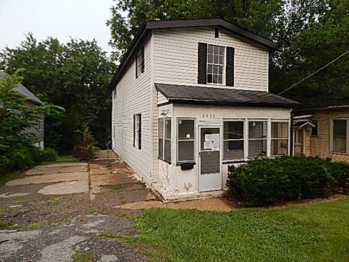 2530 Main St