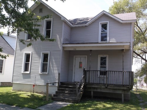 306 Howard St