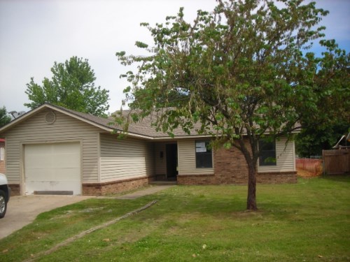 1300 Christian Ave