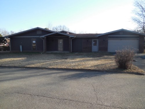210 Springvale Cir