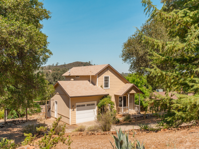 2414 Sammy Court