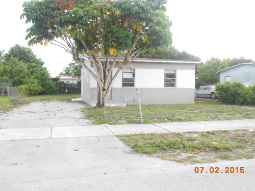 2425 NW 4th Ct