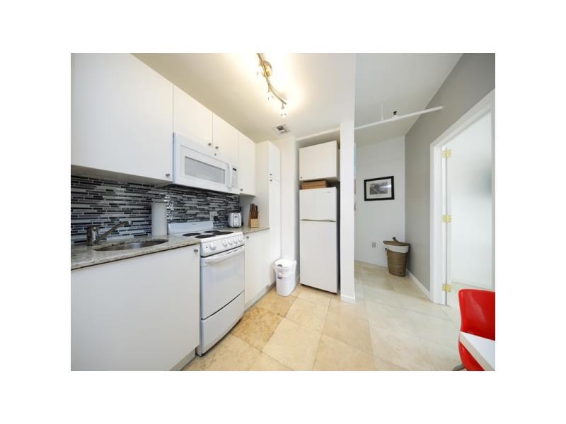 530 Ocean Dr # 109