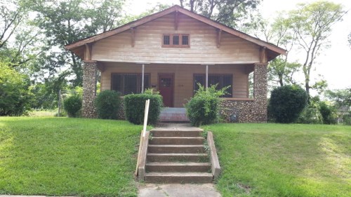 220 52nd Pl N