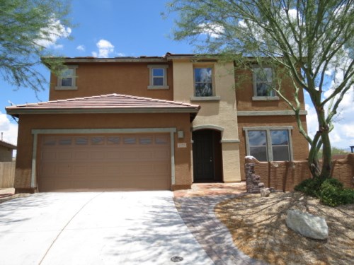 1173 E Madera Grove