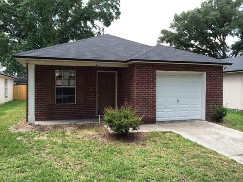 8131 Woods Ave