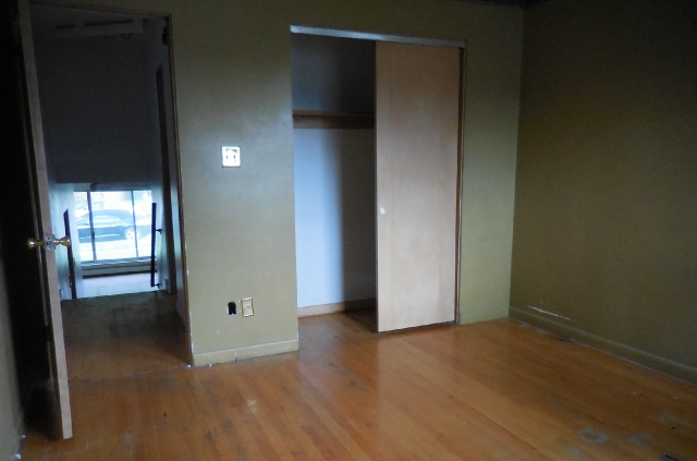 392 Greenbay Ave