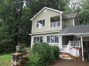 42 Point Breeze Dr