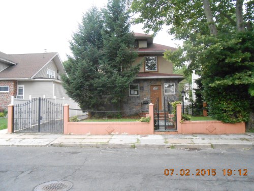 1284 Robert Street