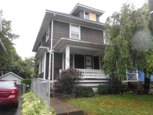617-619 Parsells Ave