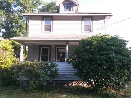 1332 Meadowbrook Ave