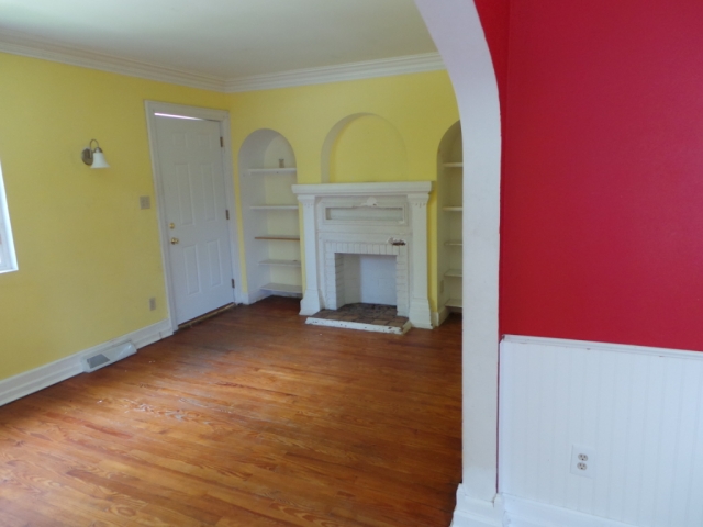32 W Summit St
