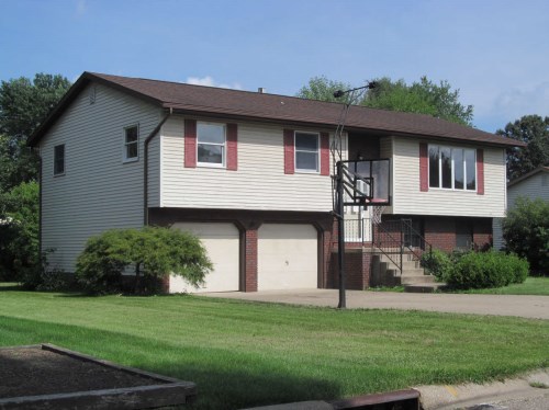 3422 Chagrin Ave SW
