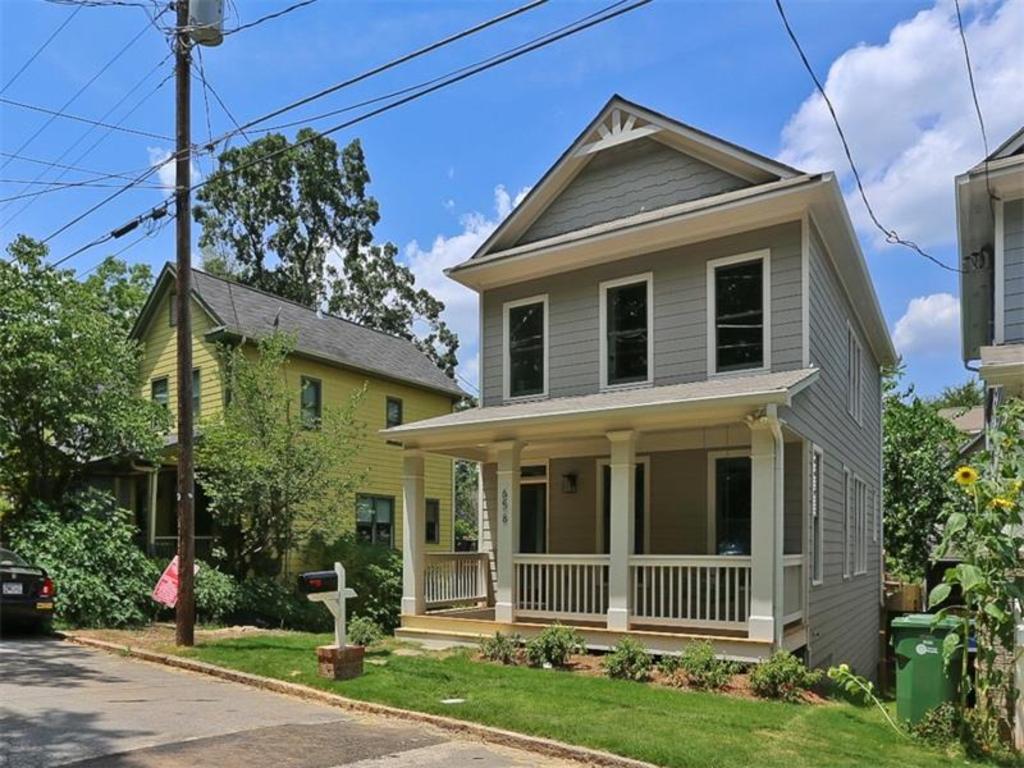 658 Woodward Avenue Se