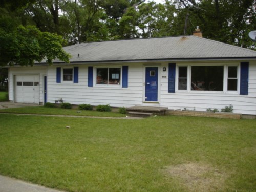 1260 Allen Ave