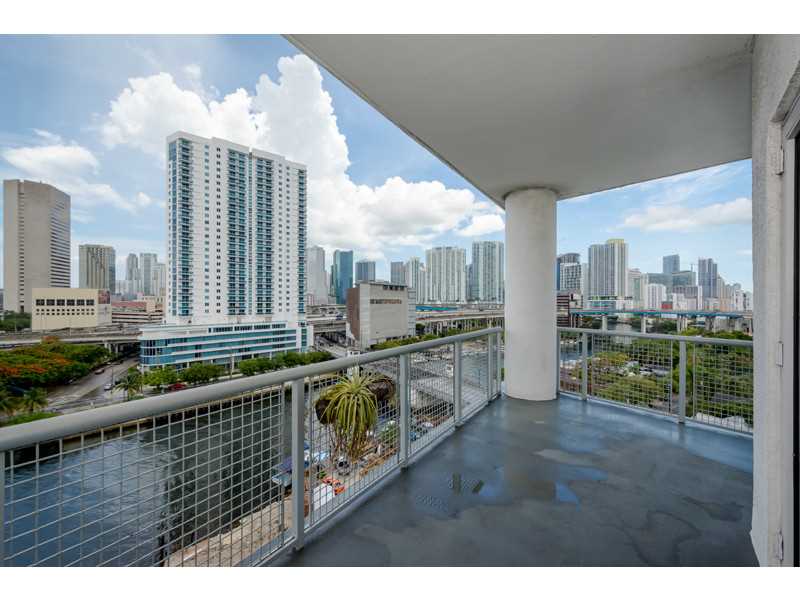 10 SW SOUTH RIVER DR # 1003