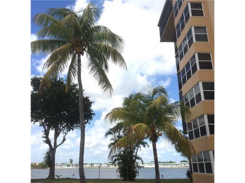 1175 MIAMI GARDENS DR # 401