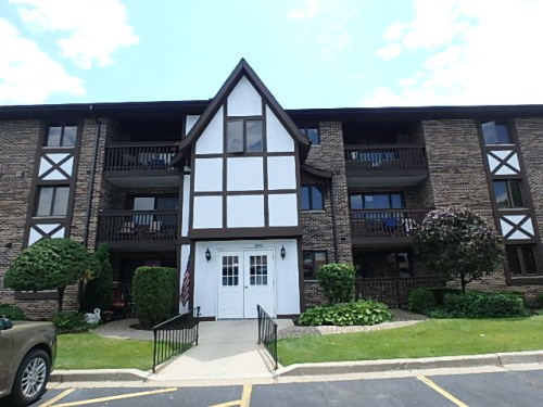 5640 W 103rd St Unit#203