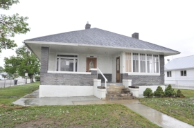 307 N Main St