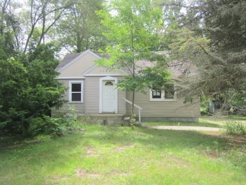 2633 E Laketon Ave
