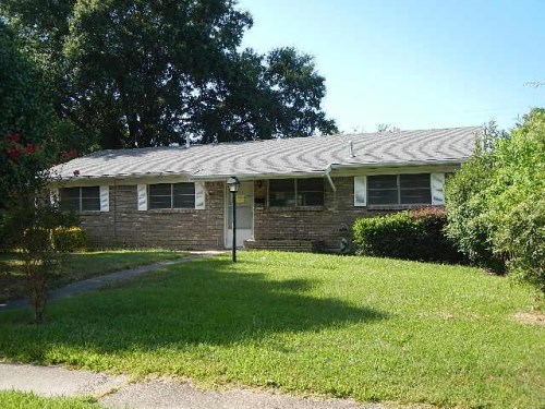 3437 Red Bud Ln