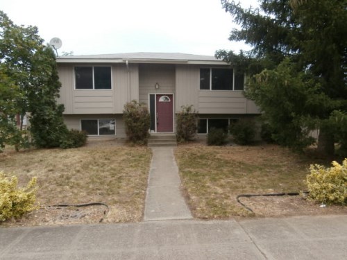 2939 E Columbia Ave