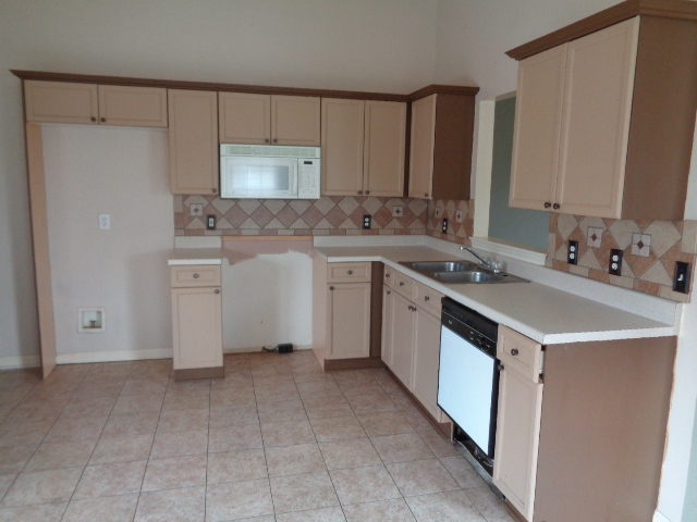 1061 Village Trail