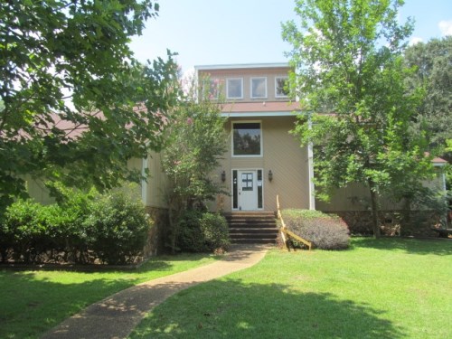 618 Farrah Circle