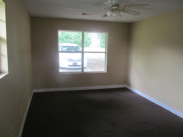 352 Sanders Rd