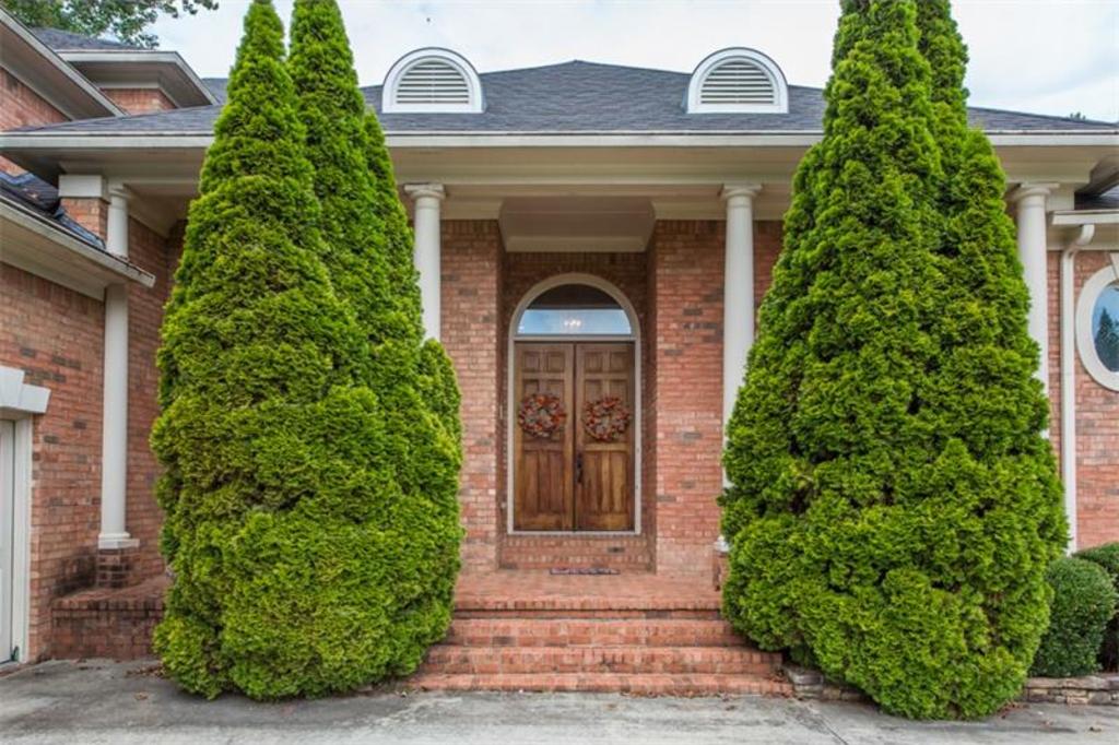 339 Broadmoor Way