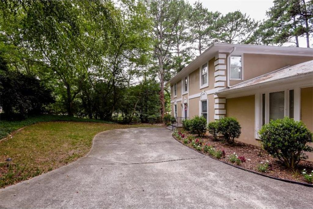 5338 Roberts Drive