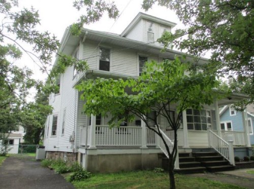 809 Merrick Ave