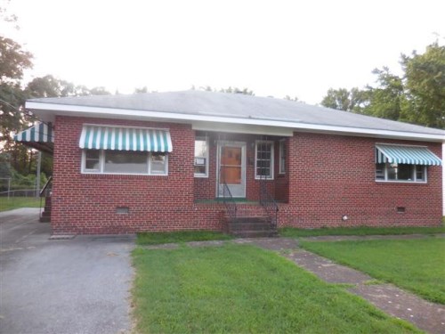 216 S Cedar Ave