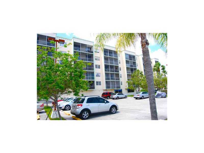 2821 N MIAMI BEACH BL # 5C