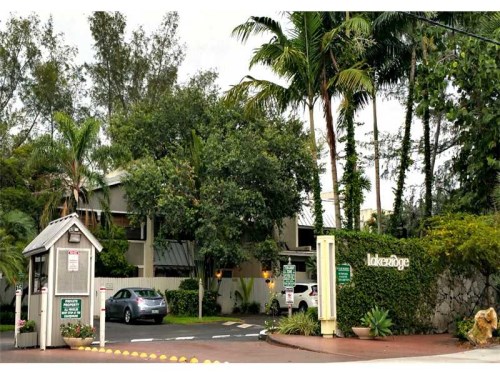 5323 SW 71 PL # 5323