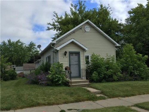 214 W 10th St