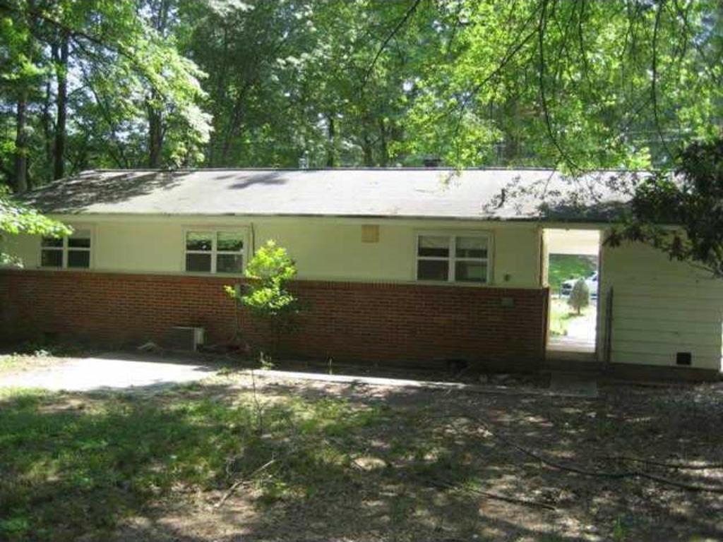 2618 Mcclave Drive