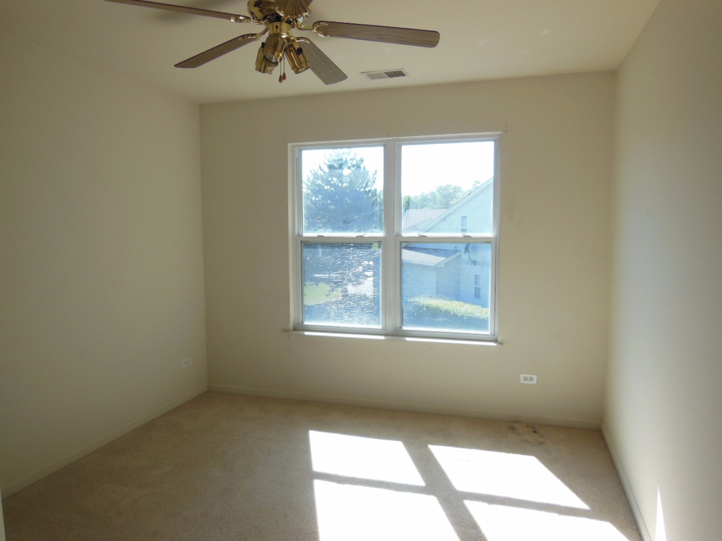 1020 Chaucer Ct Apt D