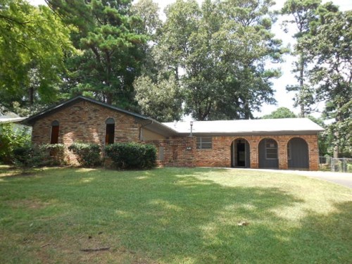 1016 Manor Place