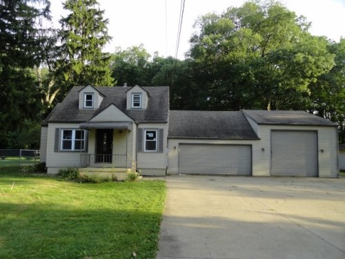 3329 Decamp Rd