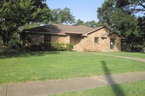 913 Sara Dunn Dr