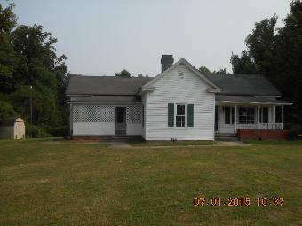 1702 Chestnut Dr