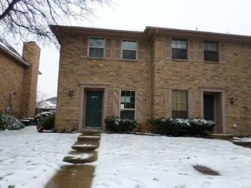 7325 Kingswood Cir